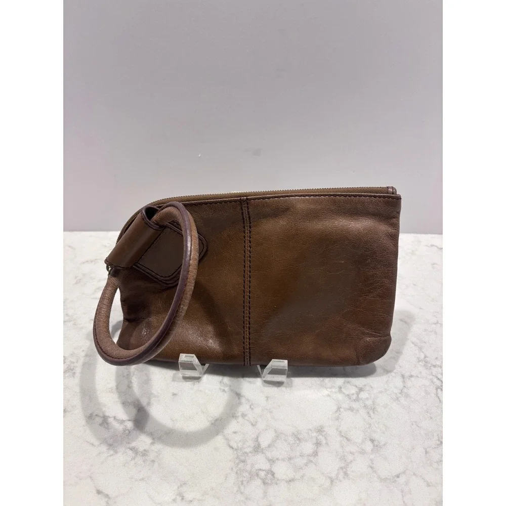 Hobo International Brown Leather Ring Handle Wristlet Clutch Wallet Bag‎